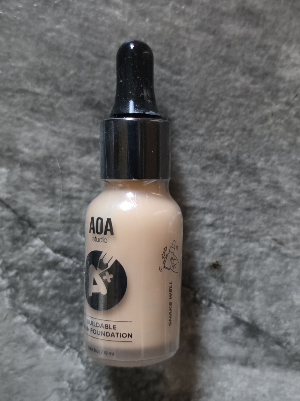 AOA Studio Buildable Satin Foundation In Pure Beige BNIB